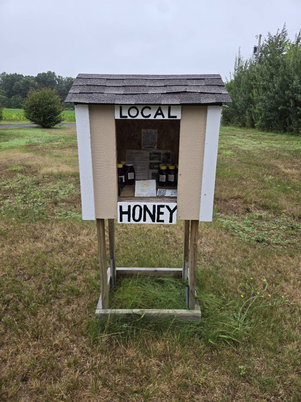 Self-serve honey stand 8 in Deerfield Township, NJ