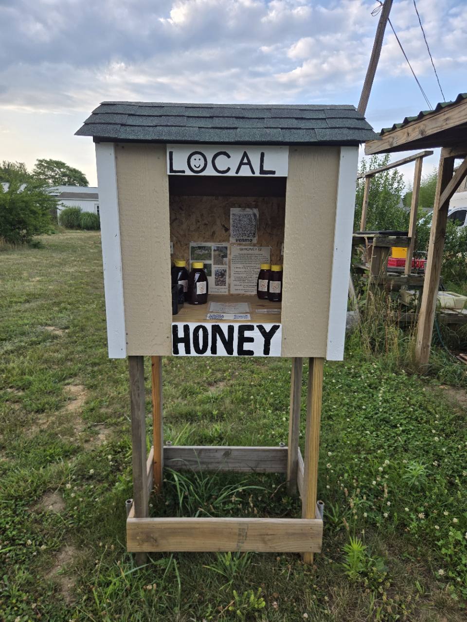 B Squared Farms self-serve honey stand #11 in Buena NJ, photo 4