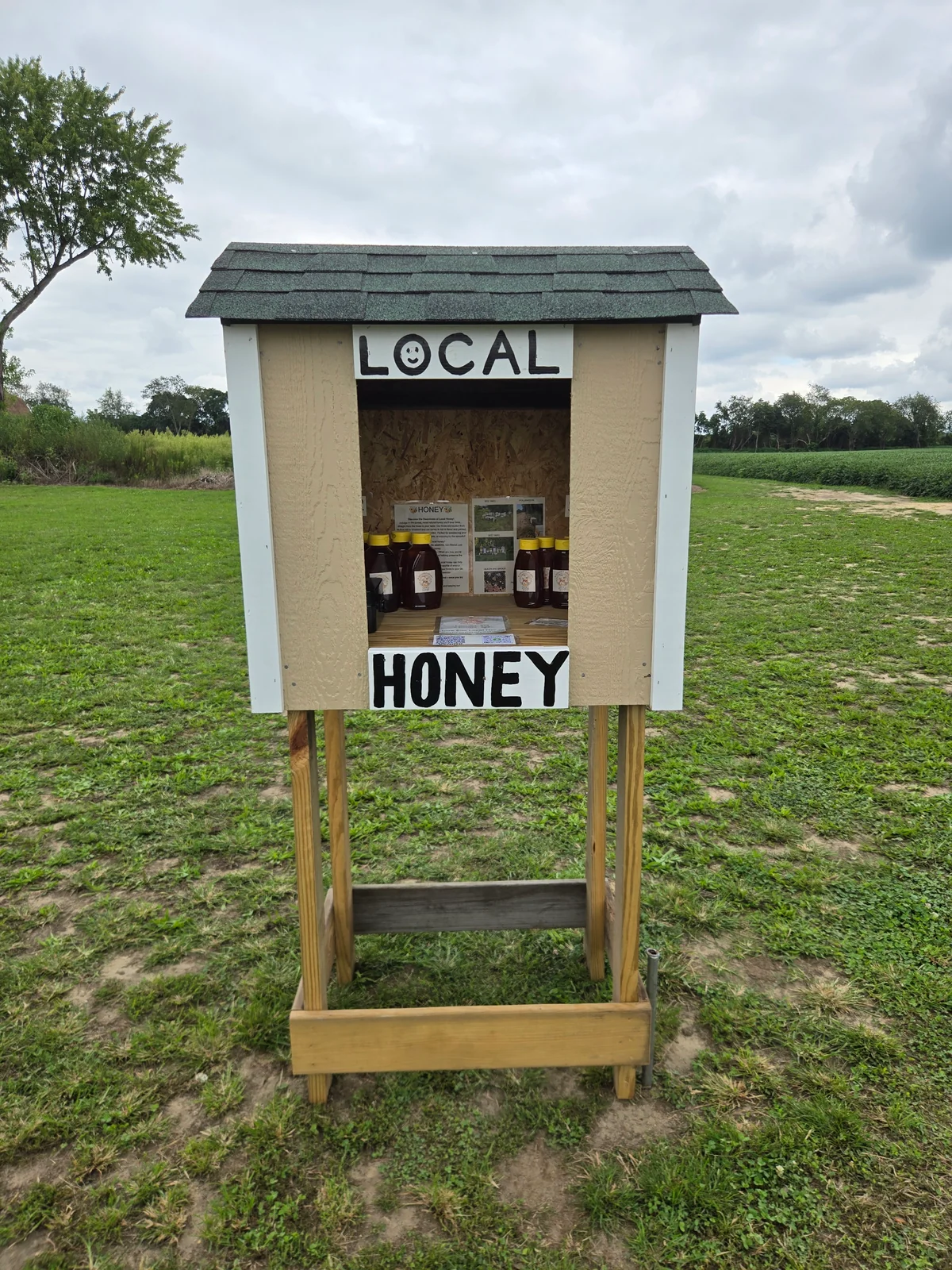 B Squared Farms self-serve honey stand #17 in Sewell & Pitman NJ, photo 2